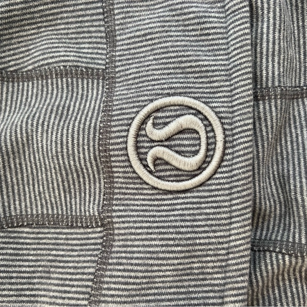 Lululemon Scuba Hoodie - Picture 5 of 7